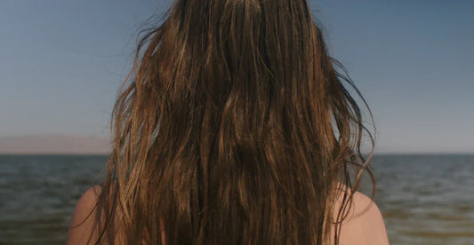 close up picture of womans hair